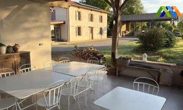 Maison 6 pièces 230 m²