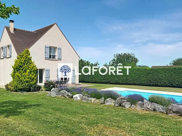 Maison avec piscine proche JOUY-LE-CHÂTEL