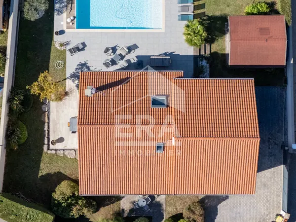 Maison 7 pièces 156 m²