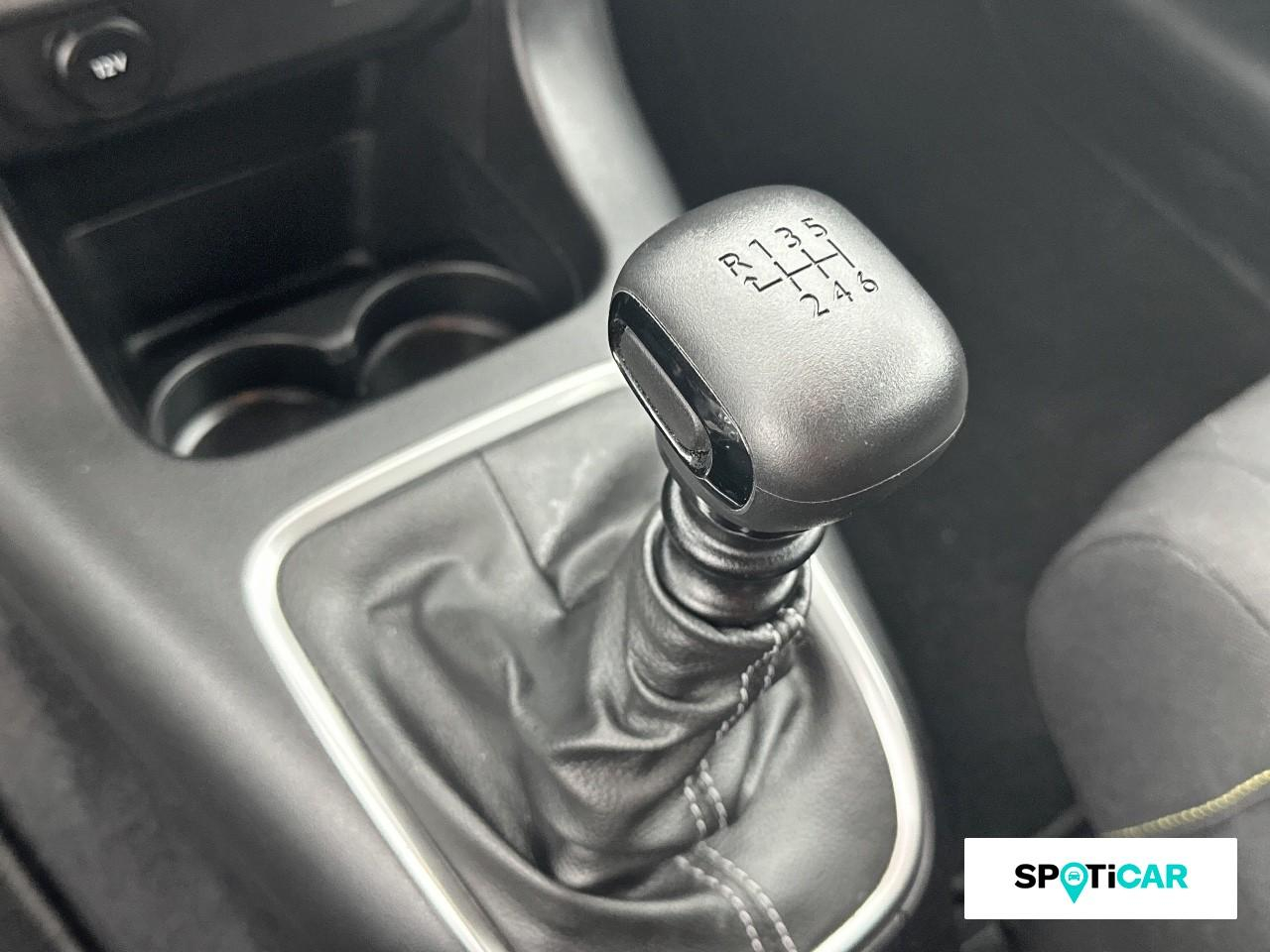 Citroën C3 1.2 puretech 110ch s&s shine 120-123g — photo 14