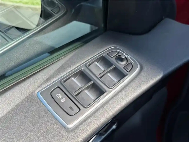 Jaguar F-Pace v6 3.0 d - 300 ch awd bva8 — photo 32