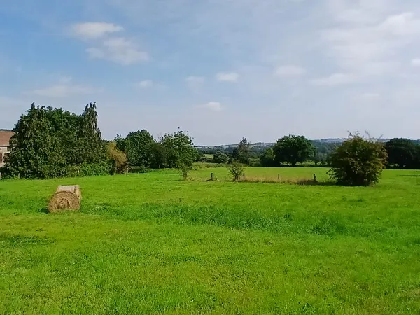Terrain constructible mille M2 Sud Caen