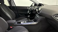 Peugeot 308 1.5 BlueHDi 130ch S&S Allure Pack — photo 15