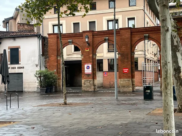 Parking Place Saint-Pierre