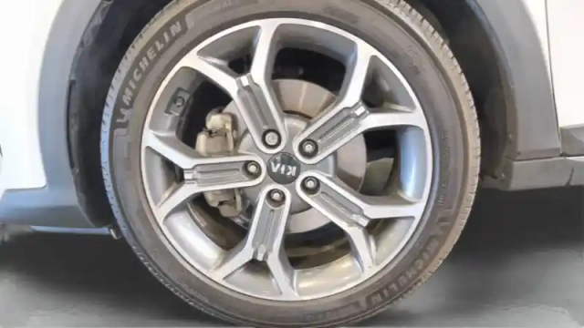 Kia Xceed 1.6 crdi 136 ch mhev dct7 — photo 11