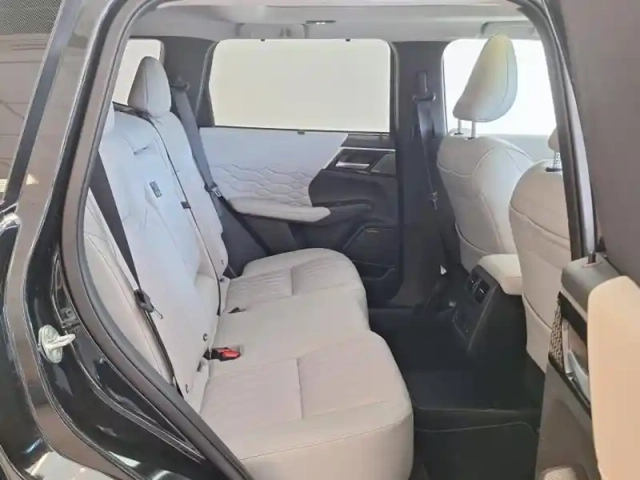 Mitsubishi Outlander 2.4 phev 306ch instyle 4wd — photo 12