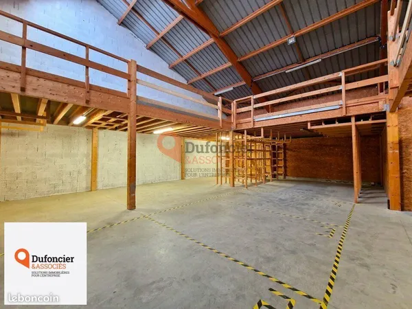 LOCAL D'ACTIVITE 570 m² MIGNALOUX-BEAUVOIR
