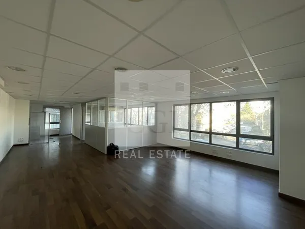 Local professionnel 72 m²