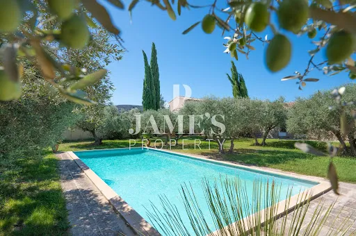 Maison 8 pièces 295 m²