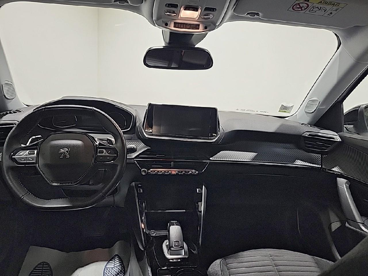Peugeot 2008 puretech 130 s&s eat8 style — photo 12