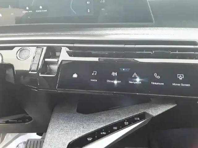 Peugeot 3008 hybrid 145 e-dcs6 — photo 14