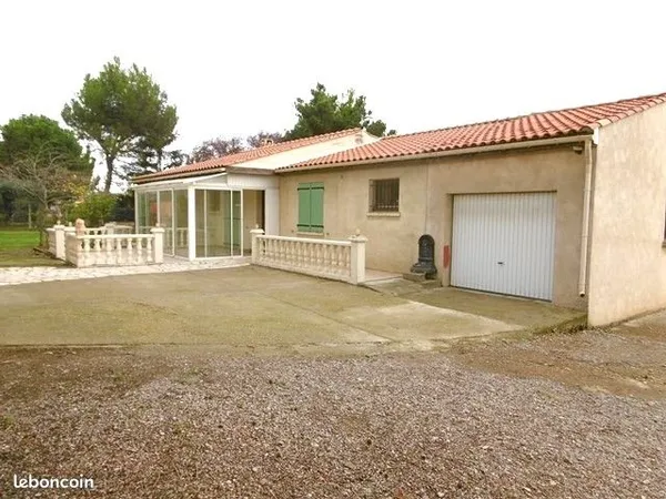 Spacieuse Villa T4 PP rénovée avec jardin clos et arboré d'environ 1500 m²