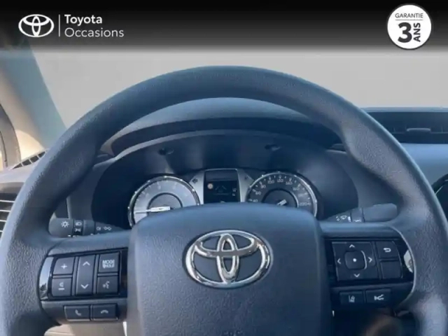 Toyota Hilux 2.8 d-4d 204ch x-tra cabine le cap 4wd my25 — photo 13