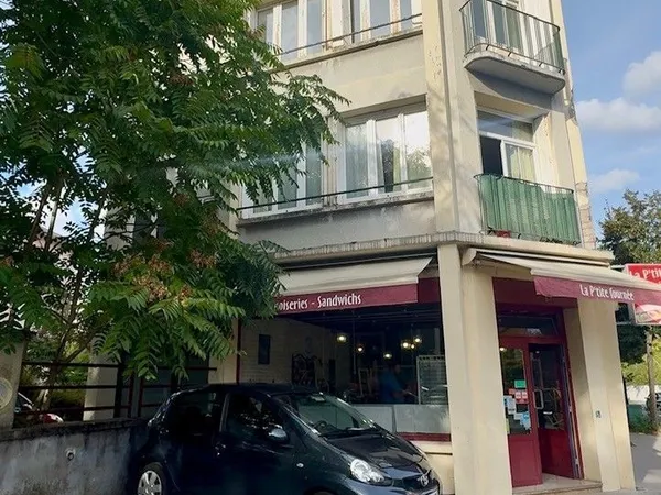 Bâtiment 3 pièces 230 m²