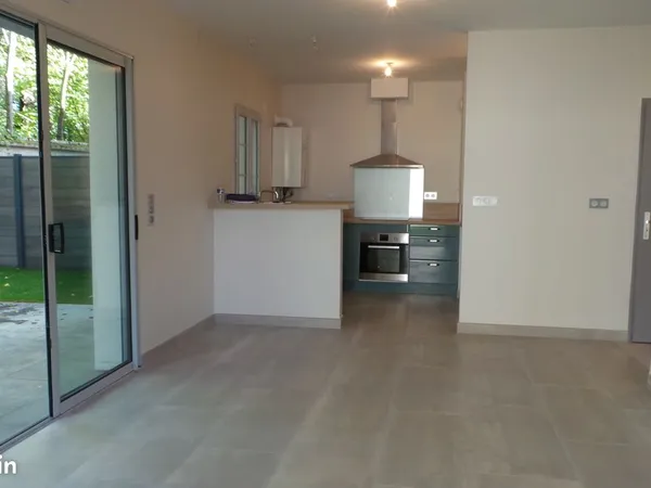 Appartement 2 pièces 48 m2 rez-de-chaussée