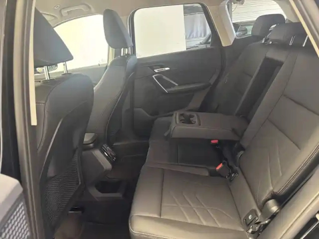 Bmw X1 sdrive 18i 136ch dkg7 — photo 6
