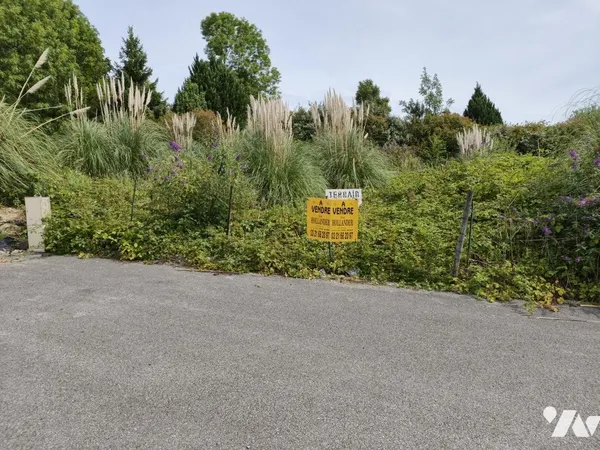 Terrain 645 m²
