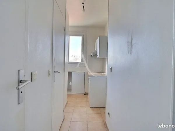 Studio 1 pièce 20 m²