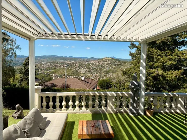 Maison rénovée vue exceptionnelle