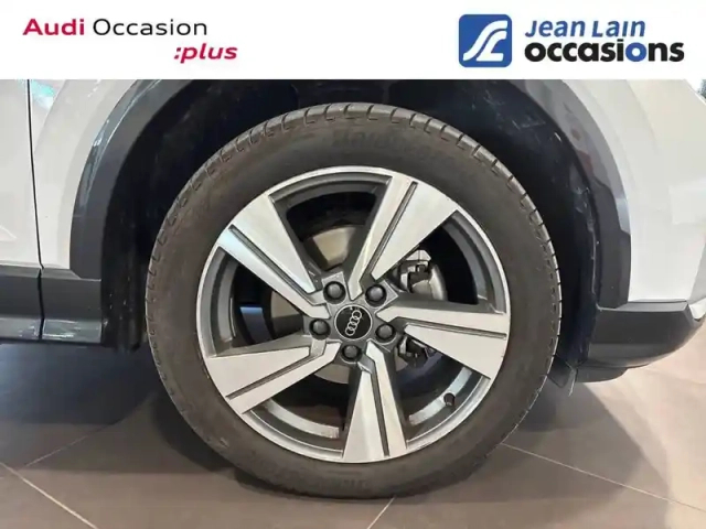 Audi Q2 35 tfsi 150 s tronic 7 — photo 9