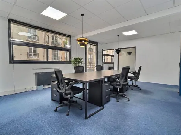 Bureaux 178 m²