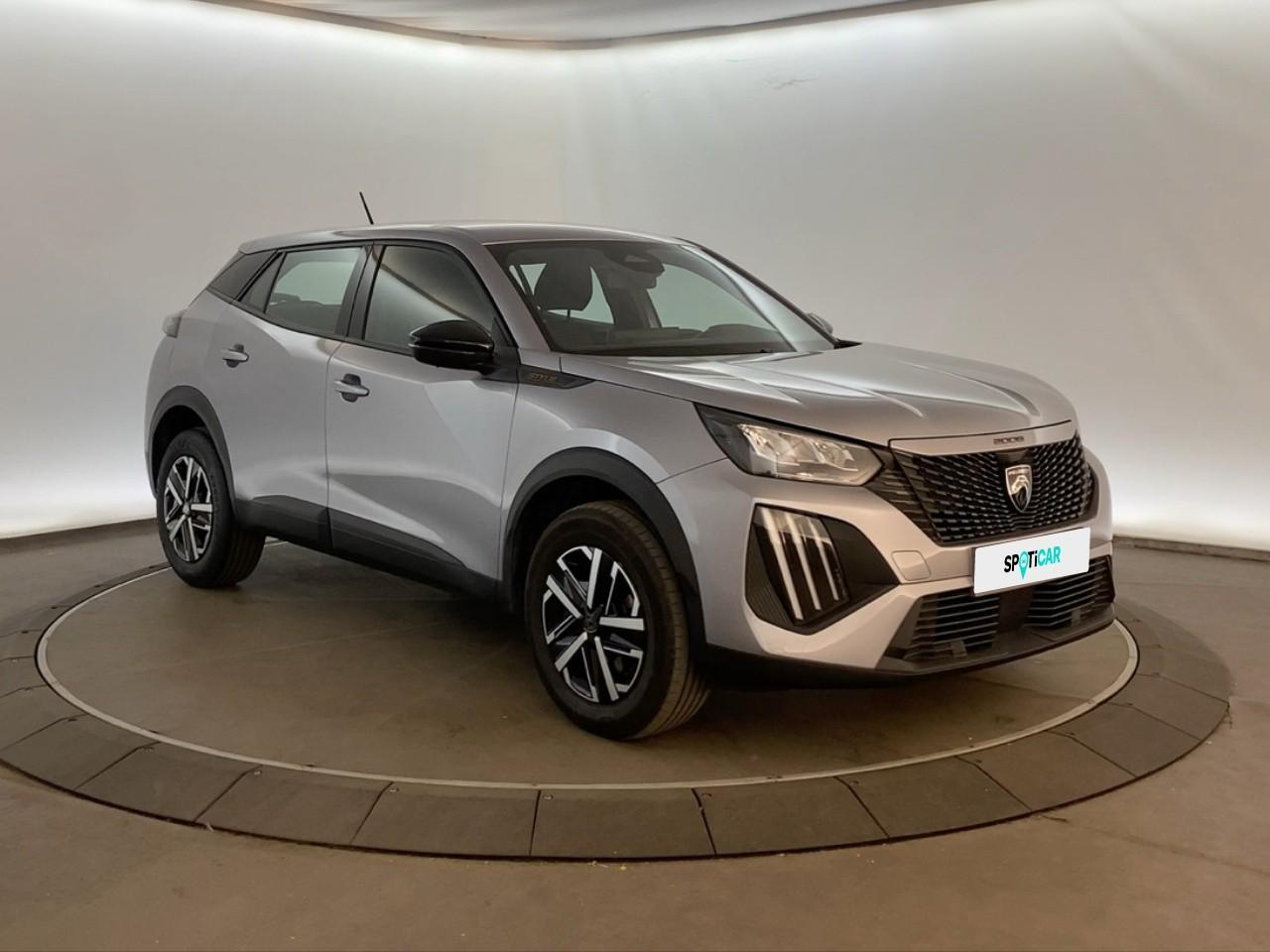 Peugeot 2008 hybrid 145 ch e-dcs6 style — photo 3