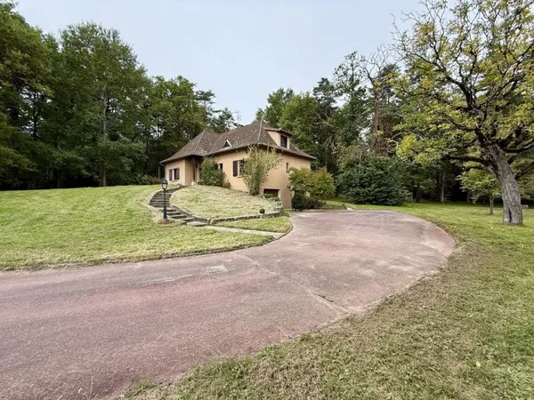 Maison familiale de 180 m² à Orléat