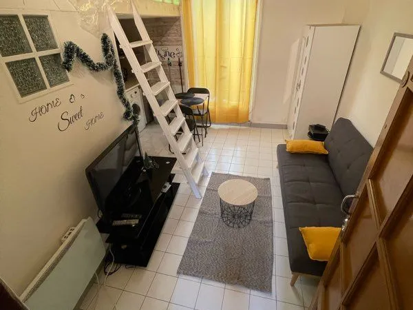 Studio avec mezzanine