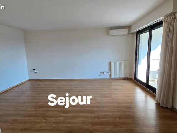 Montpellier centre T2 Résidence Seniors services