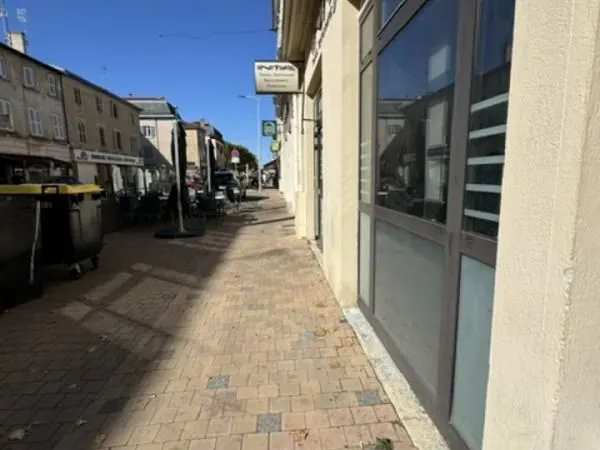 Local commercial 72 m²
