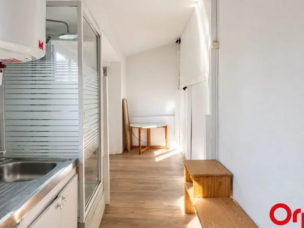 Studio 1 pièce 12 m²