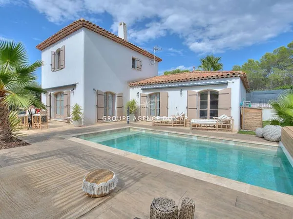 Villa 5 pièces 143 m²