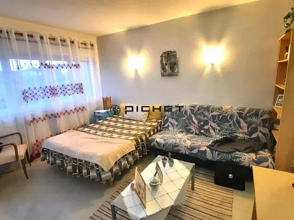 Studio 1 pièce 33 m²