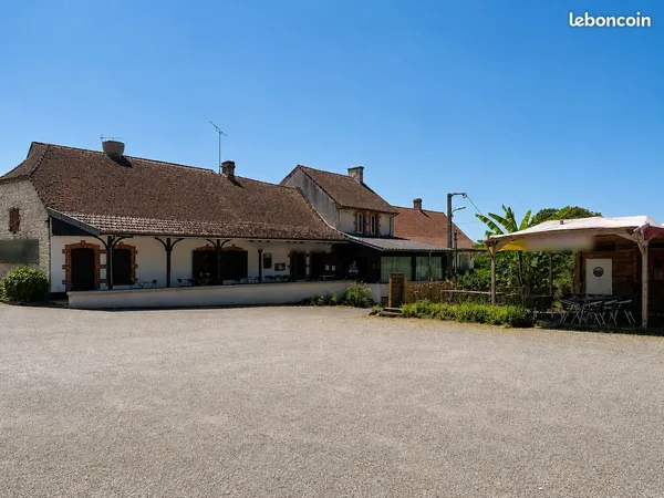 Commerce 2 pièces 1310 m²