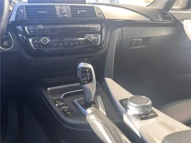 Bmw Serie 3 F30/F31 touring 320d 190 ch bva8 — photo 18