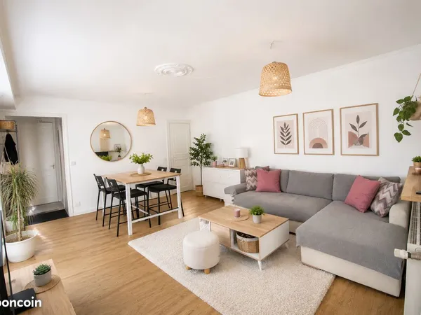 Maison 100 m² - 3 chambres - Suite parentale - Garage - Vesoul