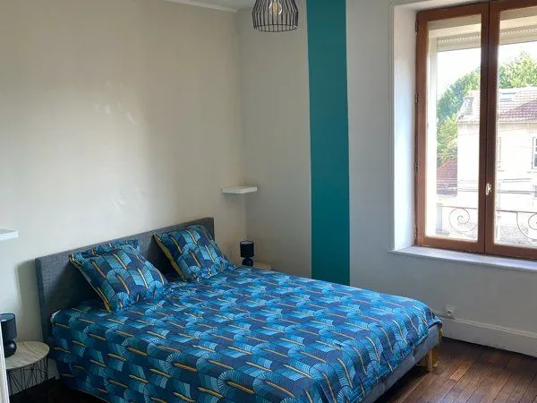Appartement à louer 42 m2 au pied du tram à Essey