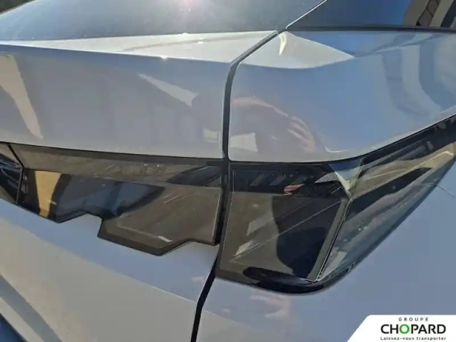 Peugeot 3008 hybrid 145 e-dcs6 — photo 28