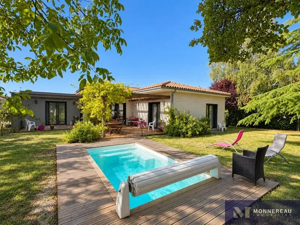 PLAIN PIED DE 2019 AVEC PISCINE ET JARDIN