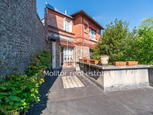 Maison atelier d'artiste d'exception 325 m2 QUARTIER LE