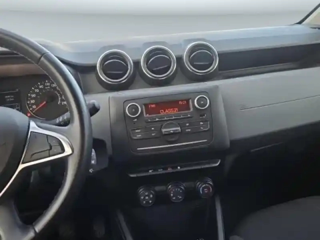 Dacia Duster 1.0 eco-g 100ch essential 4x2 — photo 9
