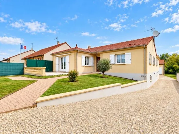 À VENDRE - MAISON INDIVIDUELLE DE 170 m² AVEC DÉPENDANCE - MATOUGUES