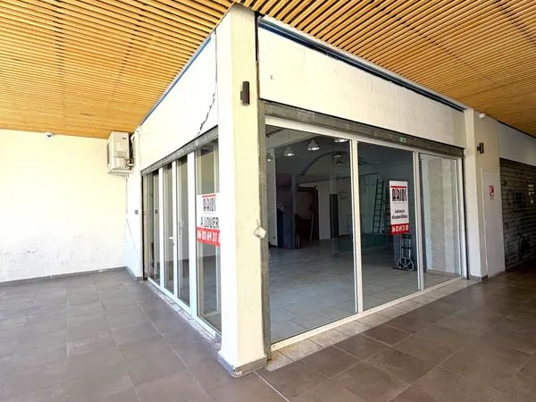 Local commercial 114 m² HYERES