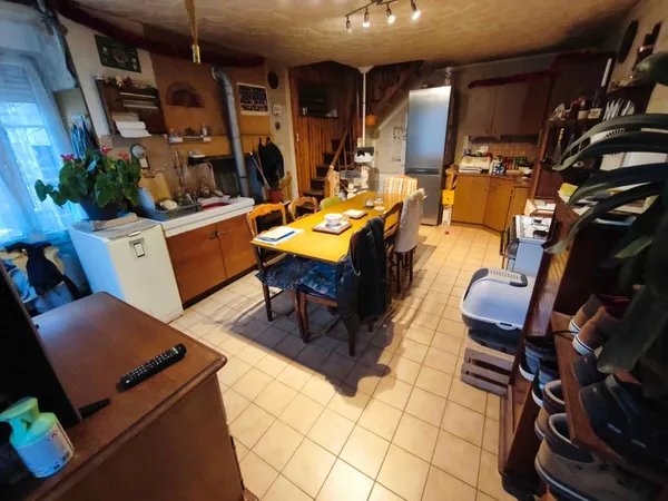 Chambre meublée à louer – Logement contre entraide