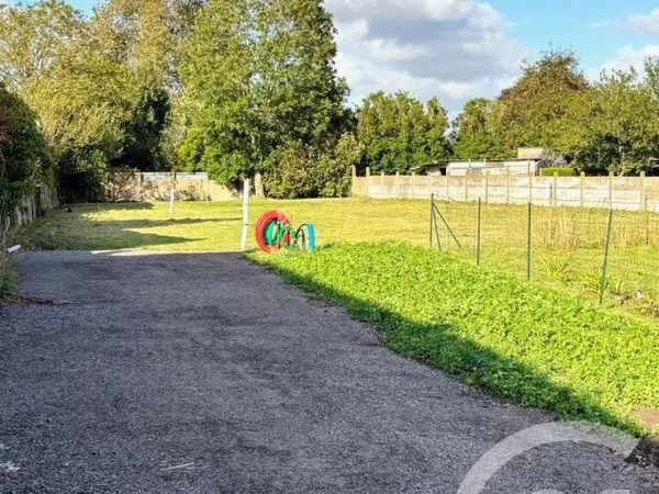 Terrain 1175 m²