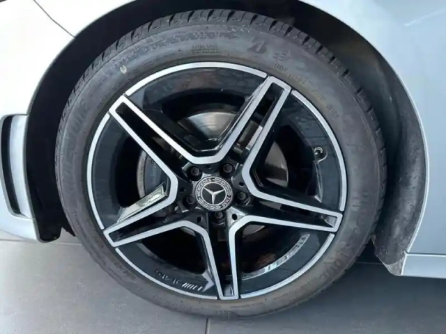 Mercedes Classe A 200 amg line — photo 41