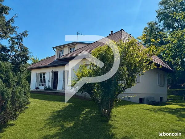 Pavillon 5 pièces 290 m²