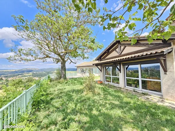 Propriété 7 pièces 236 m²