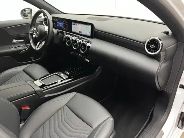 Mercedes Classe A 180 progressive line — photo 15