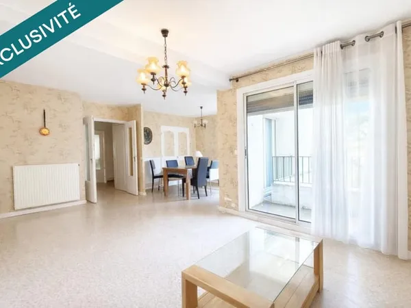 À PERPIGNAN  T3 DE 77 M² AVEC BALCONS, CAVE ET FAIBLES CHARGES